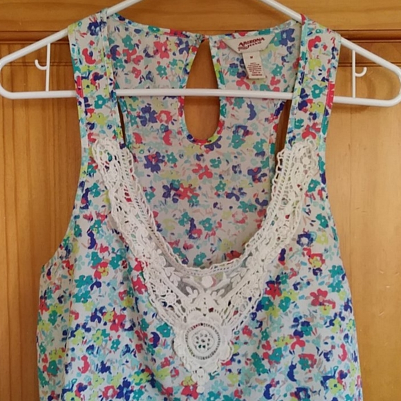 Arizona Jeans Co. Floral Crochet Tank Top - Picture 5 of 15
